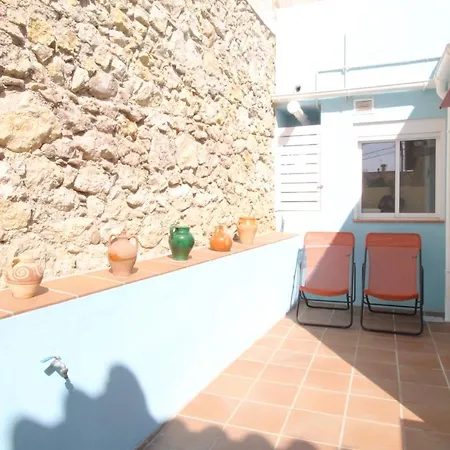 Del Parque Flats Pina Apartment
